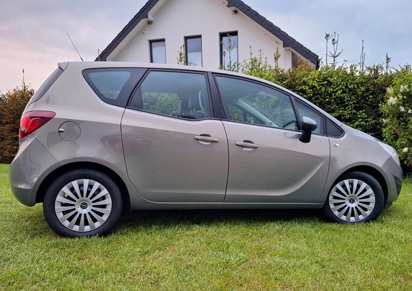 Opel Meriva cena 20700 przebieg: 229561, rok produkcji 2011 z Skalbmierz małe 781